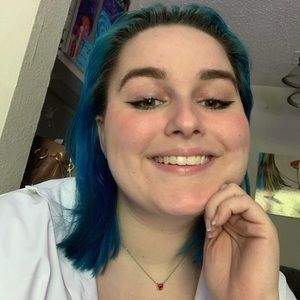 Meet your Posher, Makayla